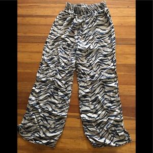 Formosa pant size small